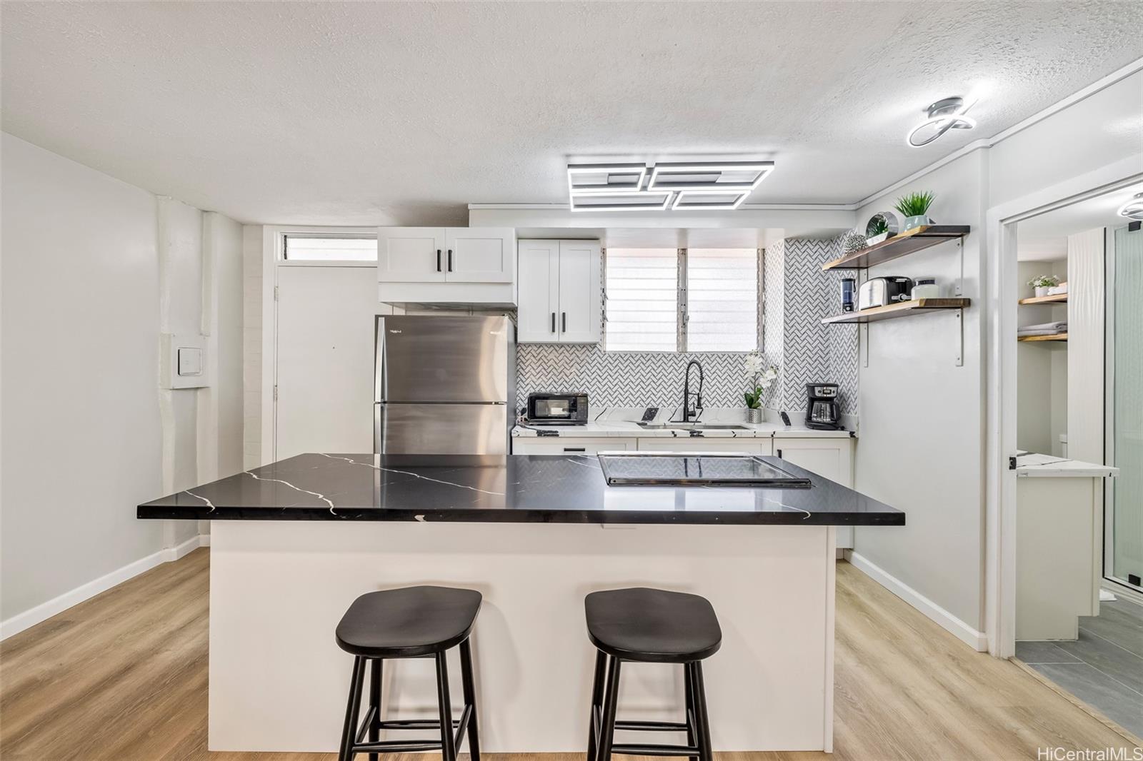 Waikiki Imperial Apts condo # 5C, Honolulu, Hawaii - photo 4 of 10