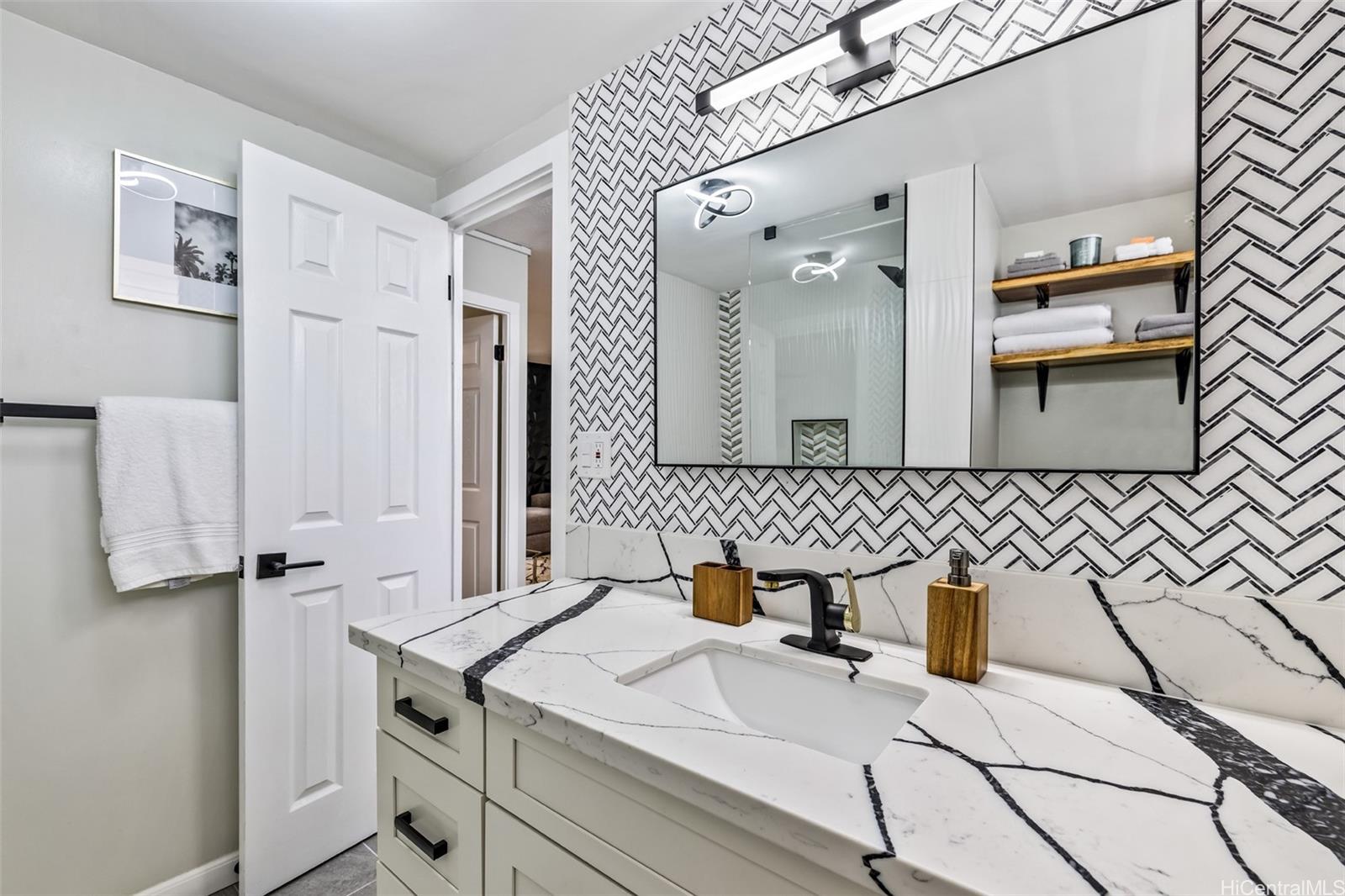 Waikiki Imperial Apts condo # 5C, Honolulu, Hawaii - photo 5 of 10