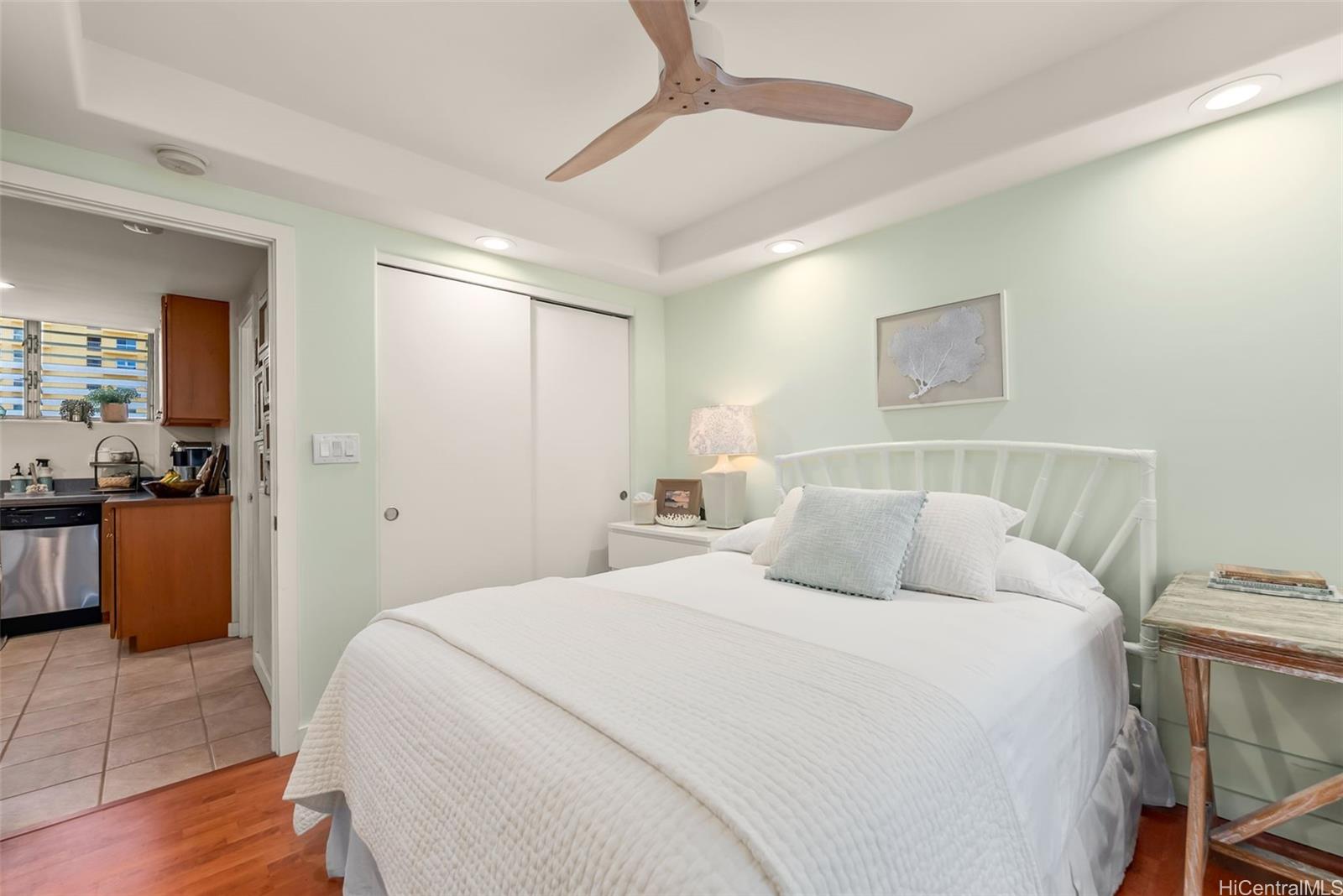 Waikiki Imperial Apts condo # 6C, Honolulu, Hawaii - photo 16 of 22