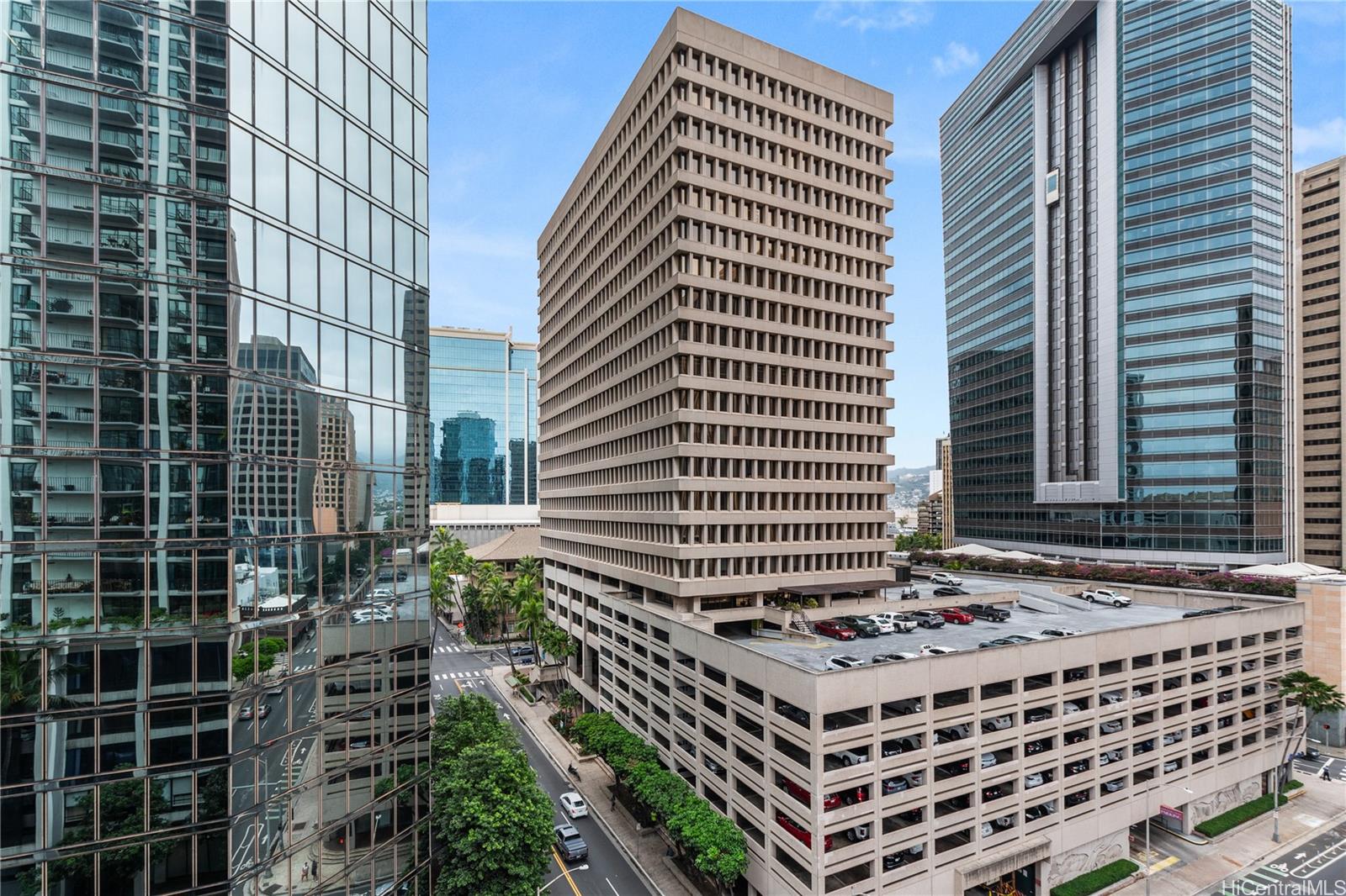 Harbor Square condo # 10G, Honolulu, Hawaii - photo 22 of 25