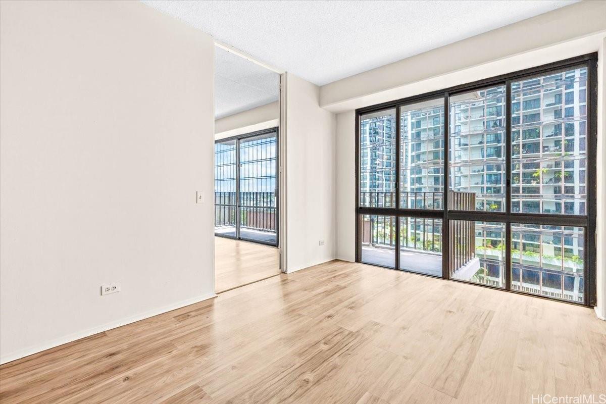 Harbor Square condo # 11E, Honolulu, Hawaii - photo 11 of 25