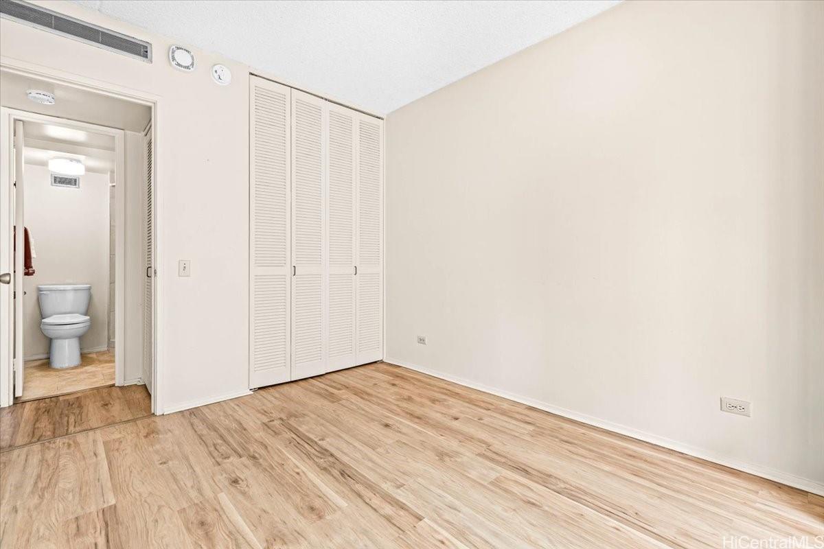 Harbor Square condo # 11E, Honolulu, Hawaii - photo 15 of 25