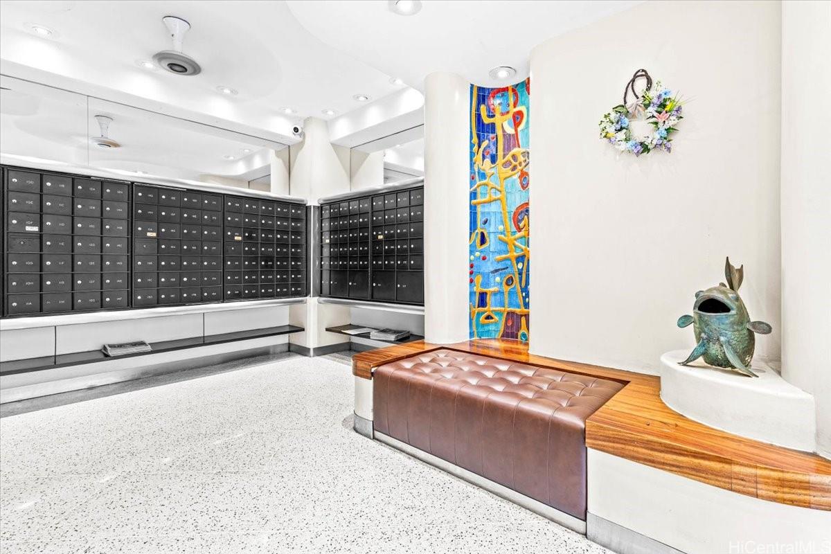 Harbor Square condo # 11E, Honolulu, Hawaii - photo 20 of 25