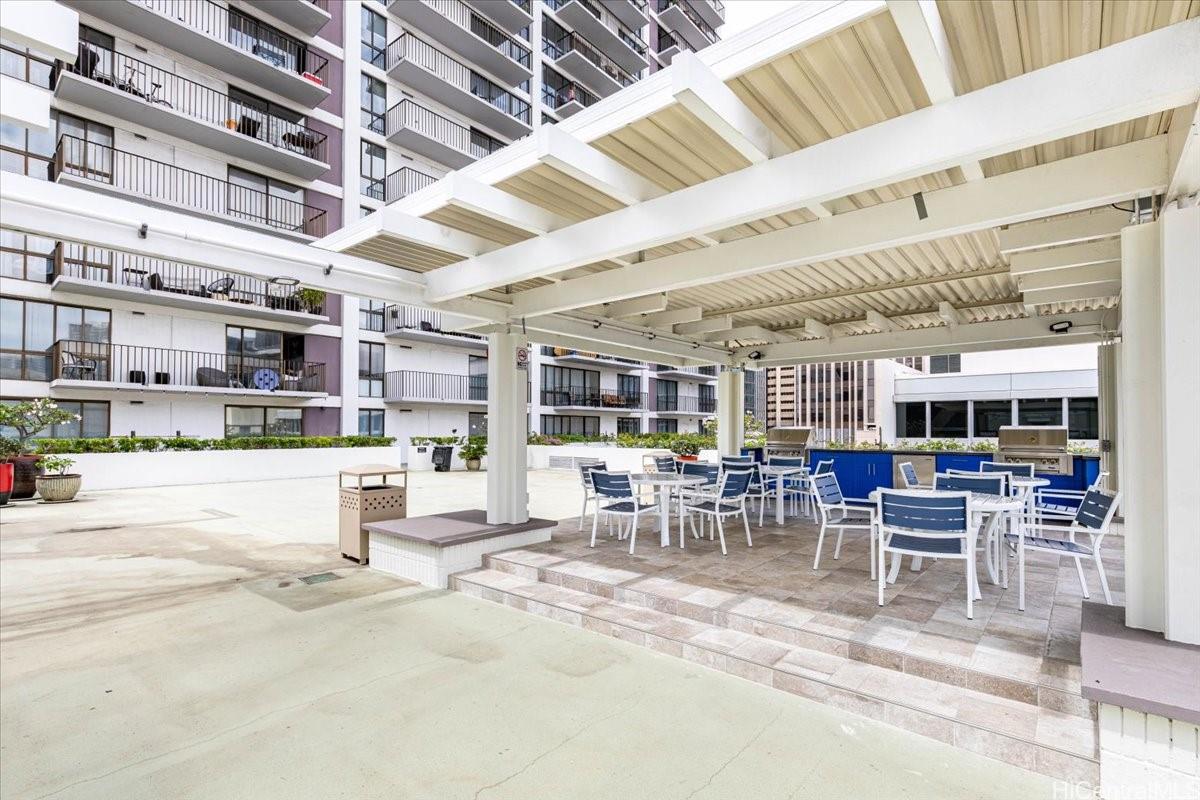 Harbor Square condo # 11E, Honolulu, Hawaii - photo 22 of 25