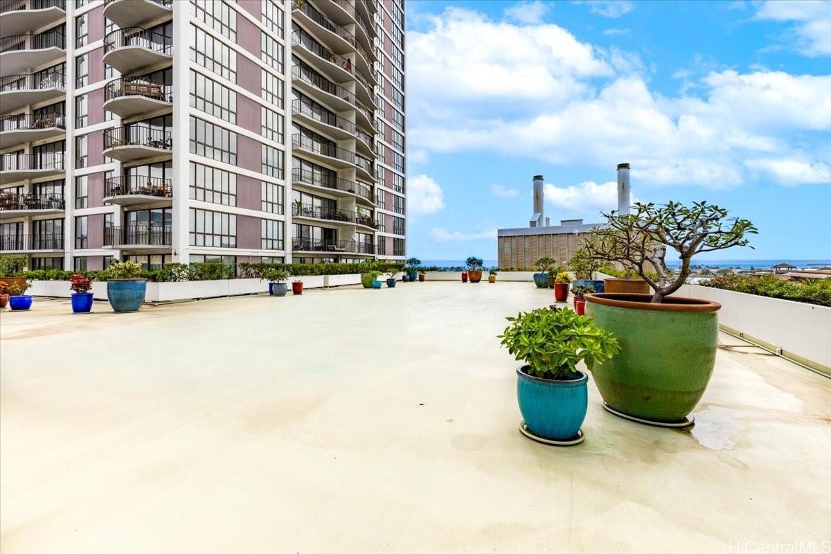 Harbor Square condo # 11E, Honolulu, Hawaii - photo 25 of 25