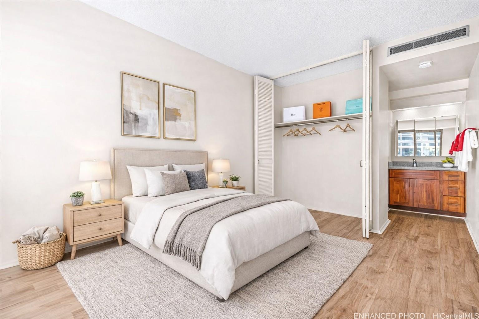 Harbor Square condo # 11E, Honolulu, Hawaii - photo 9 of 25