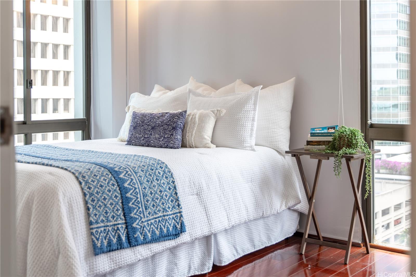 Harbor Square condo # 12G, Honolulu, Hawaii - photo 13 of 25