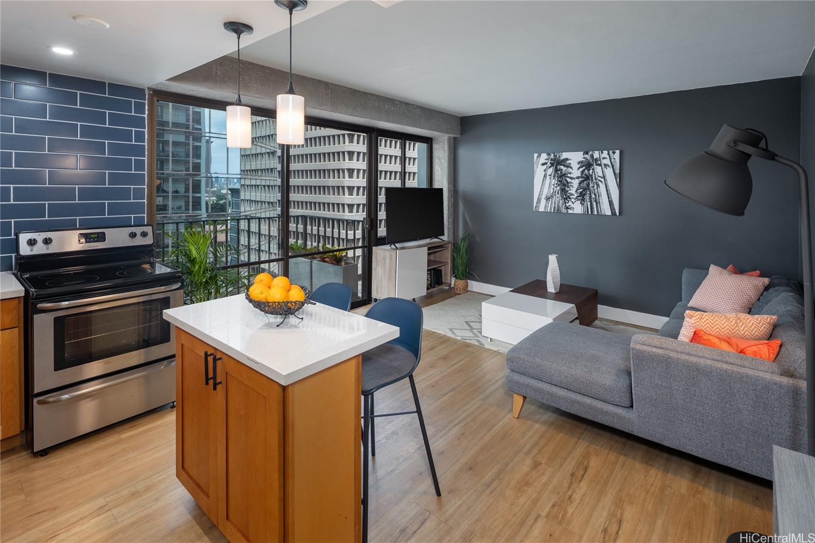 Harbor Square condo # 14C, Honolulu, Hawaii - photo 3 of 23