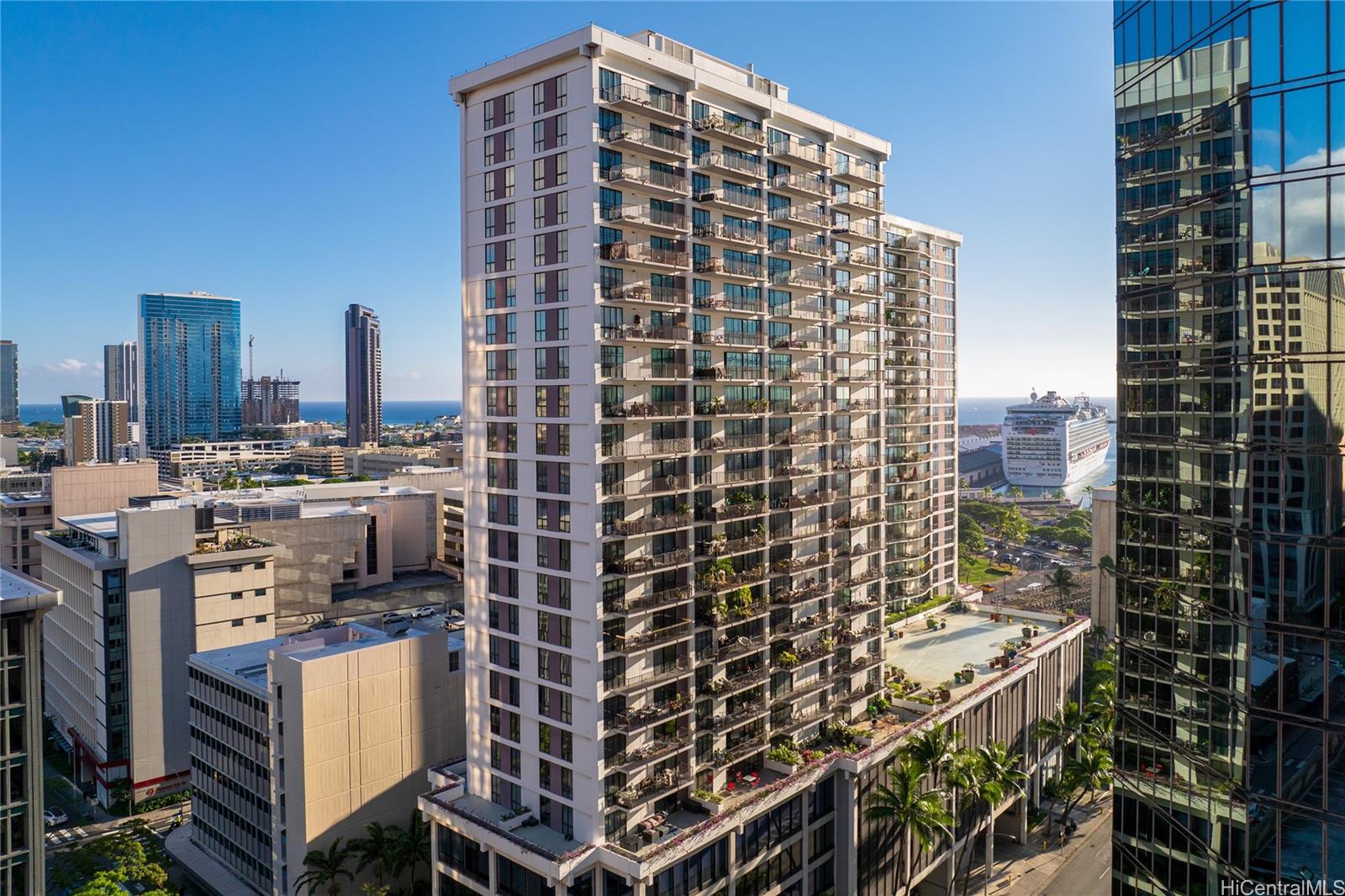 Harbor Square condo # 14C, Honolulu, Hawaii - photo 21 of 23