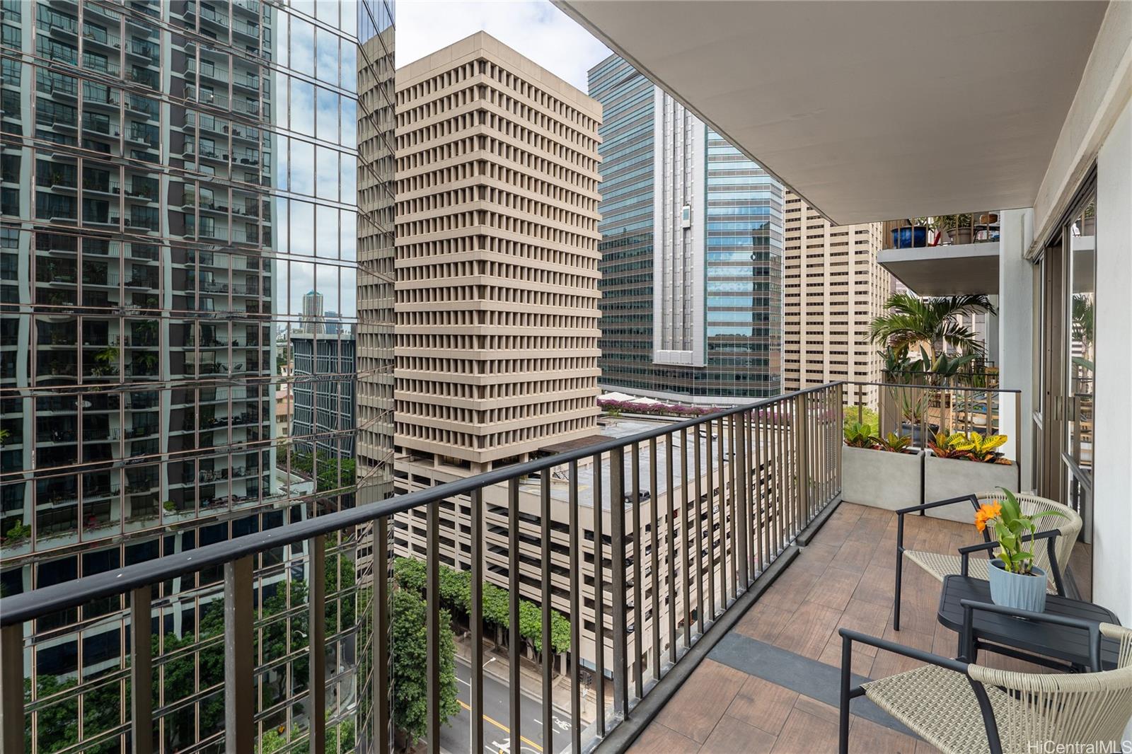 Harbor Square condo # 14C, Honolulu, Hawaii - photo 8 of 23