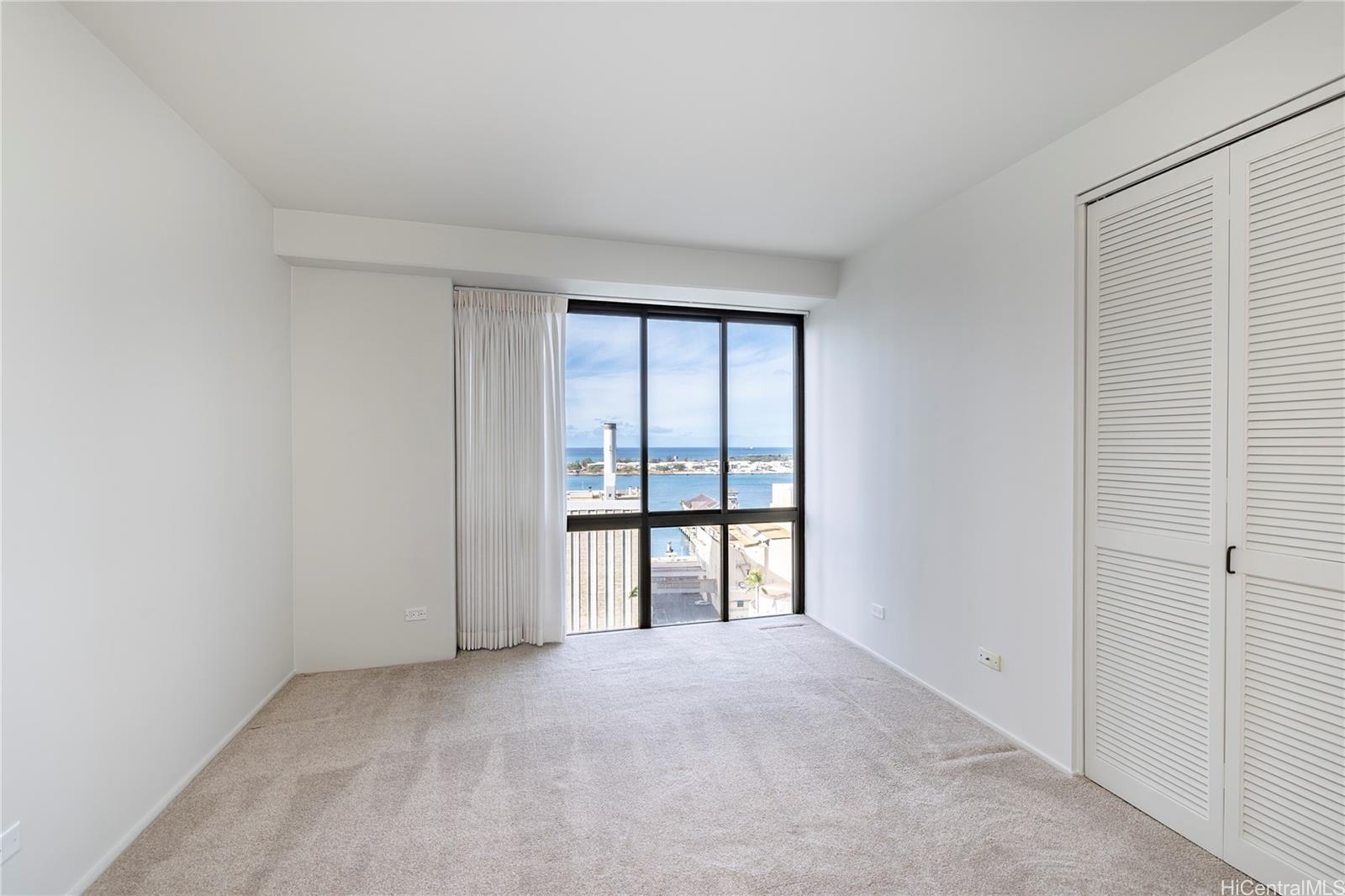 Harbor Square condo # 16A, Honolulu, Hawaii - photo 9 of 16