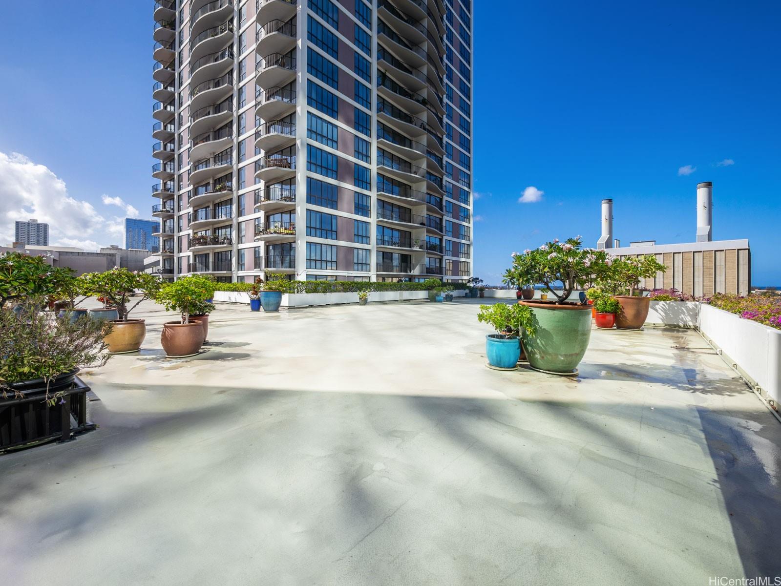 Harbor Square condo # 19E, Honolulu, Hawaii - photo 20 of 25