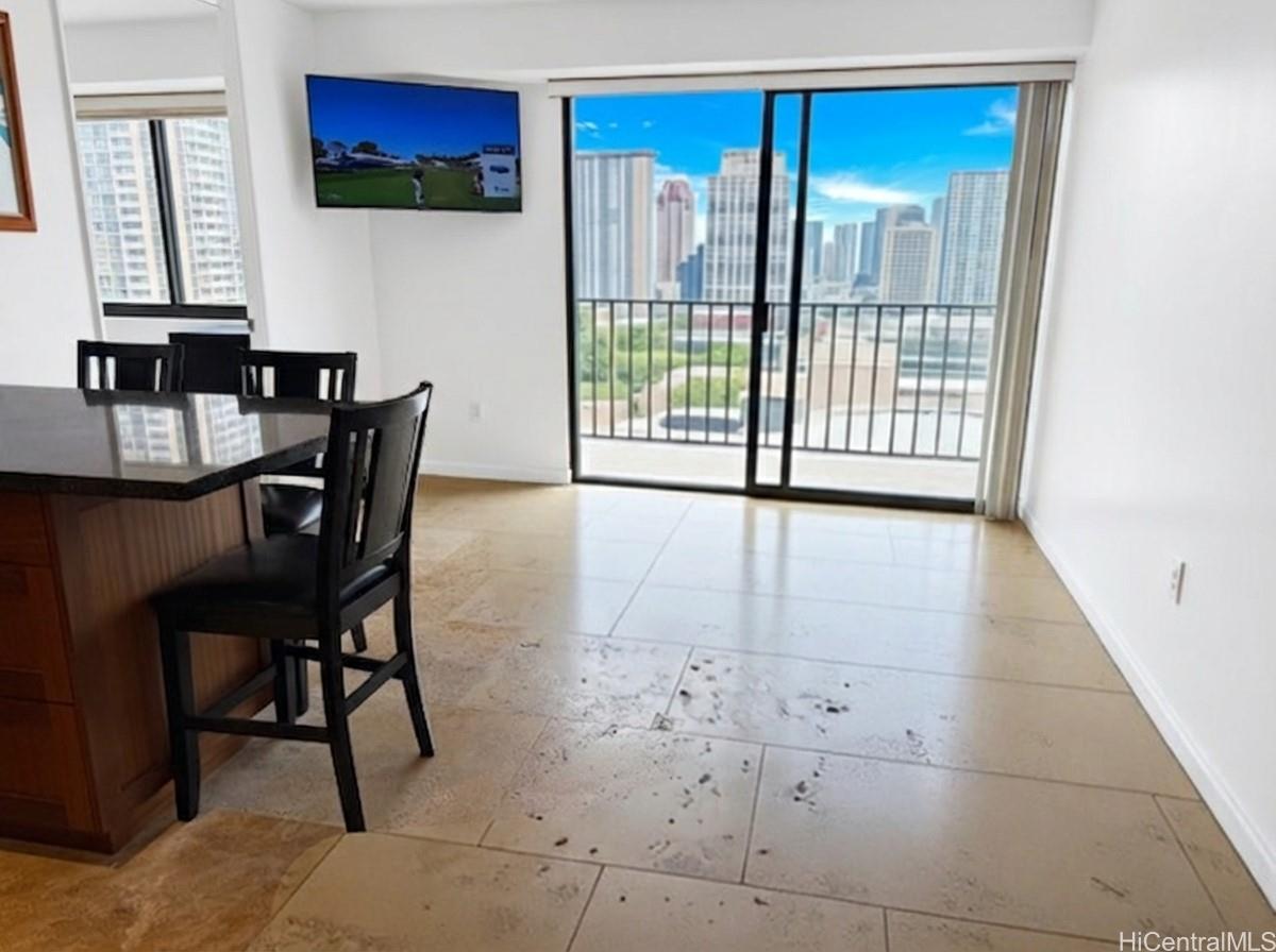 Harbor Square condo # 19F, Honolulu, Hawaii - photo 2 of 25