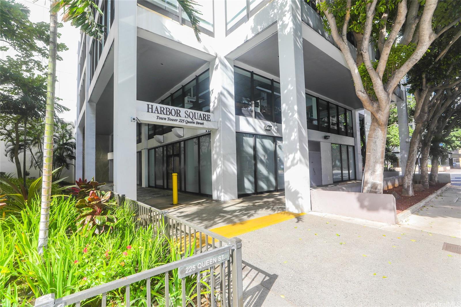 Harbor Square condo # 19F, Honolulu, Hawaii - photo 18 of 25