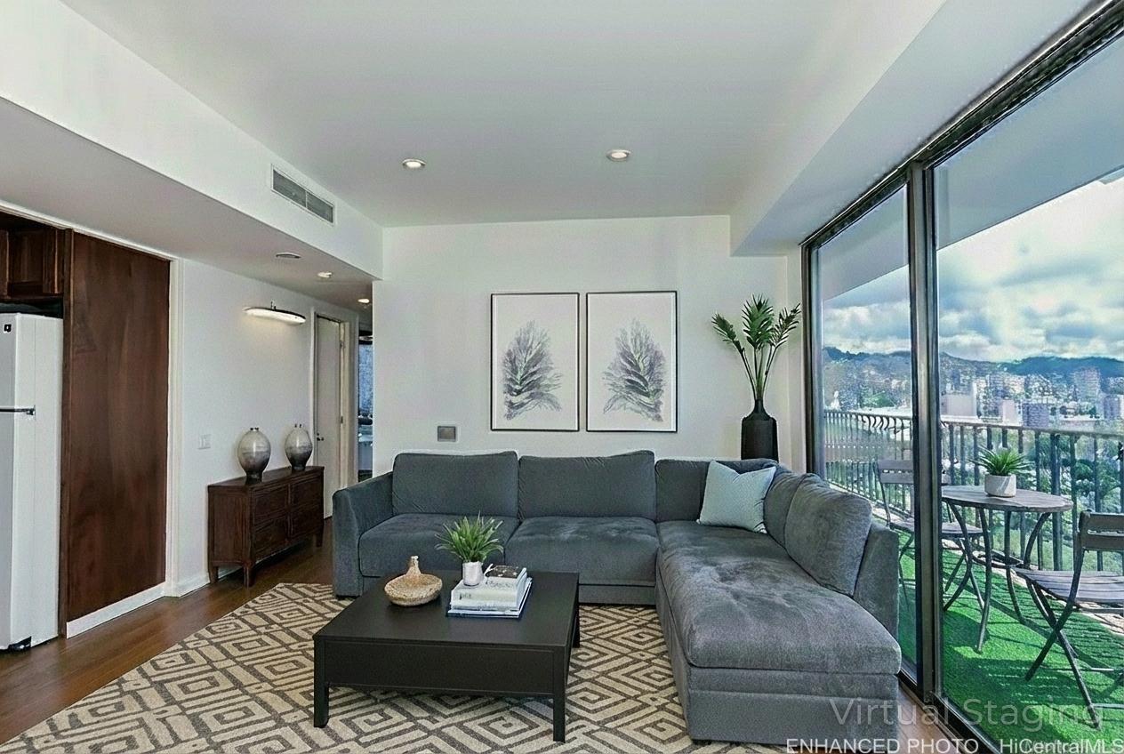 Harbor Square condo # 21H, Honolulu, Hawaii - photo 2 of 25