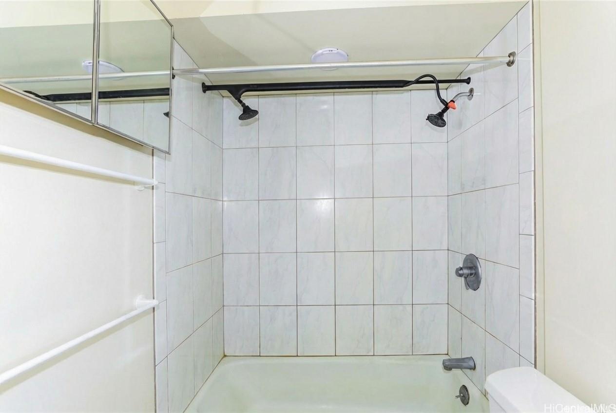 Harbor Square condo # 21H, Honolulu, Hawaii - photo 13 of 25