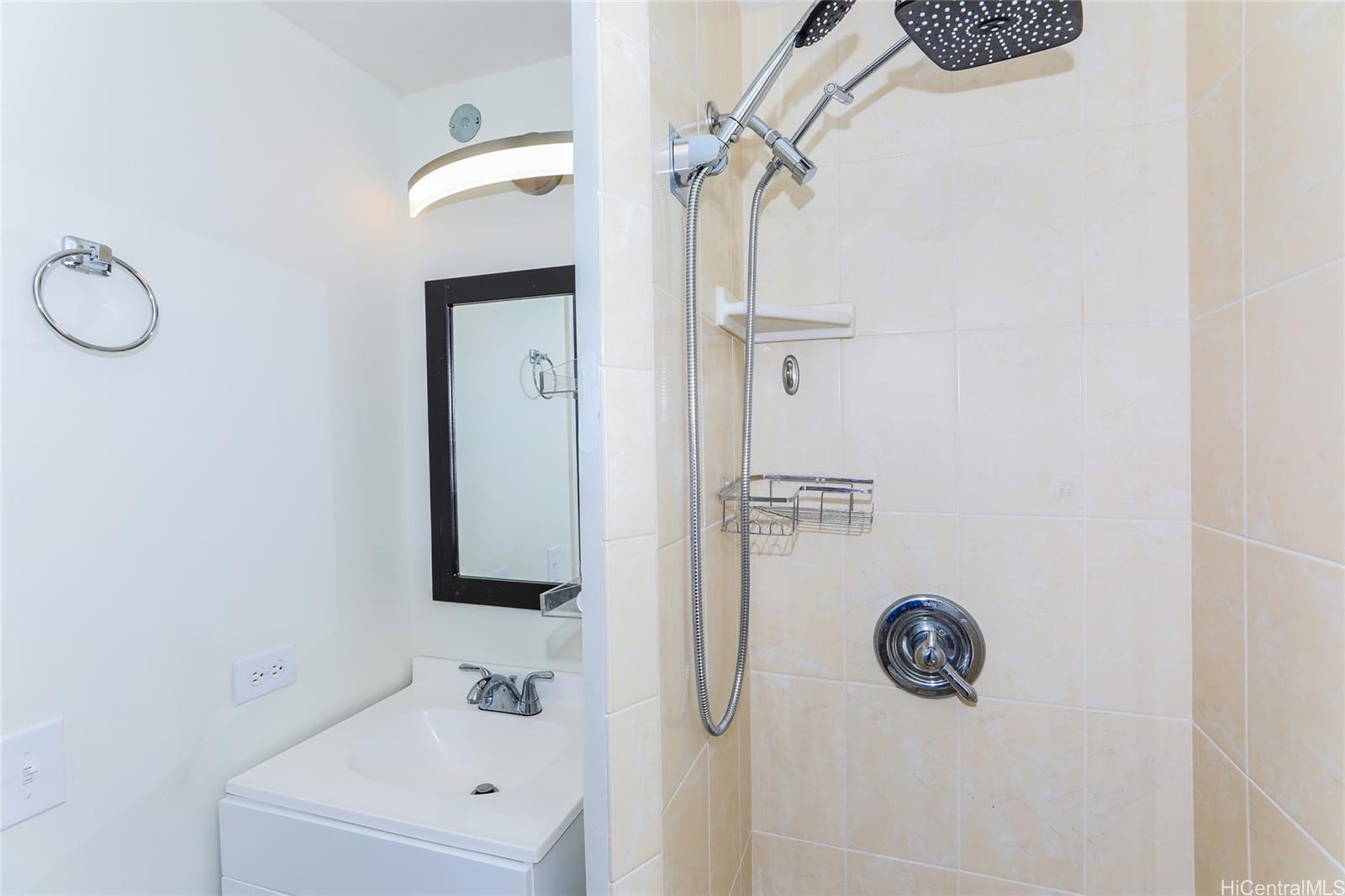 Harbor Square condo # 21H, Honolulu, Hawaii - photo 18 of 25