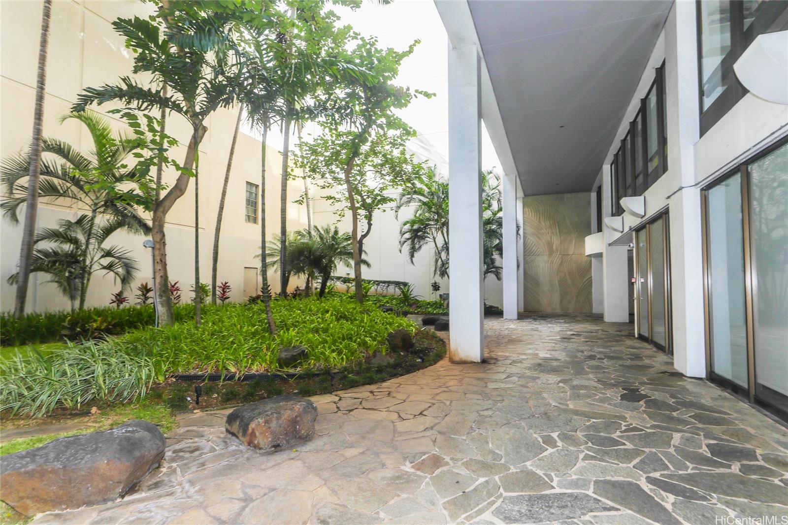 Harbor Square condo # 21H, Honolulu, Hawaii - photo 18 of 25
