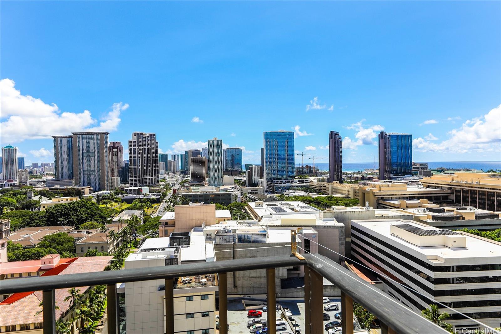 Harbor Square condo # 21H, Honolulu, Hawaii - photo 4 of 25