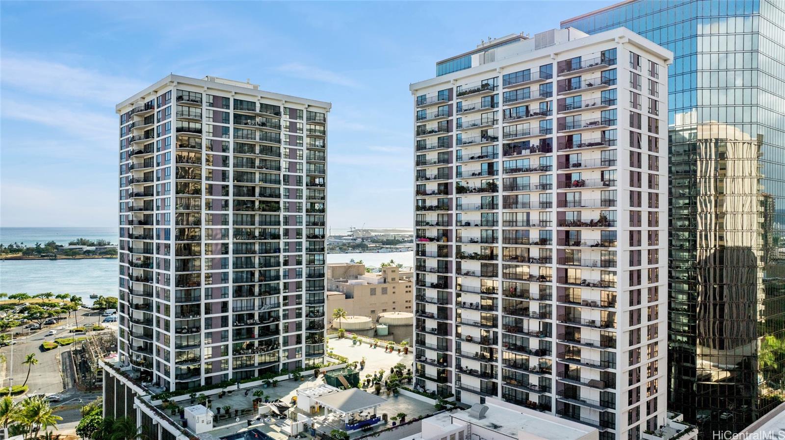 Harbor Square condo # 22E, Honolulu, Hawaii - photo 2 of 25