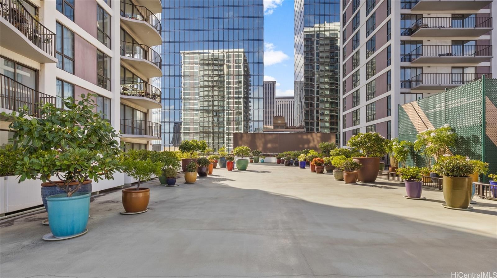 Harbor Square condo # 22E, Honolulu, Hawaii - photo 25 of 25