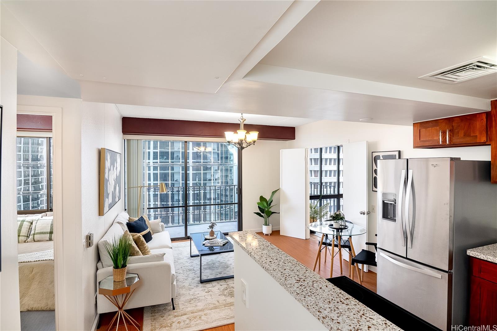 Harbor Square condo # 22E, Honolulu, Hawaii - photo 3 of 25
