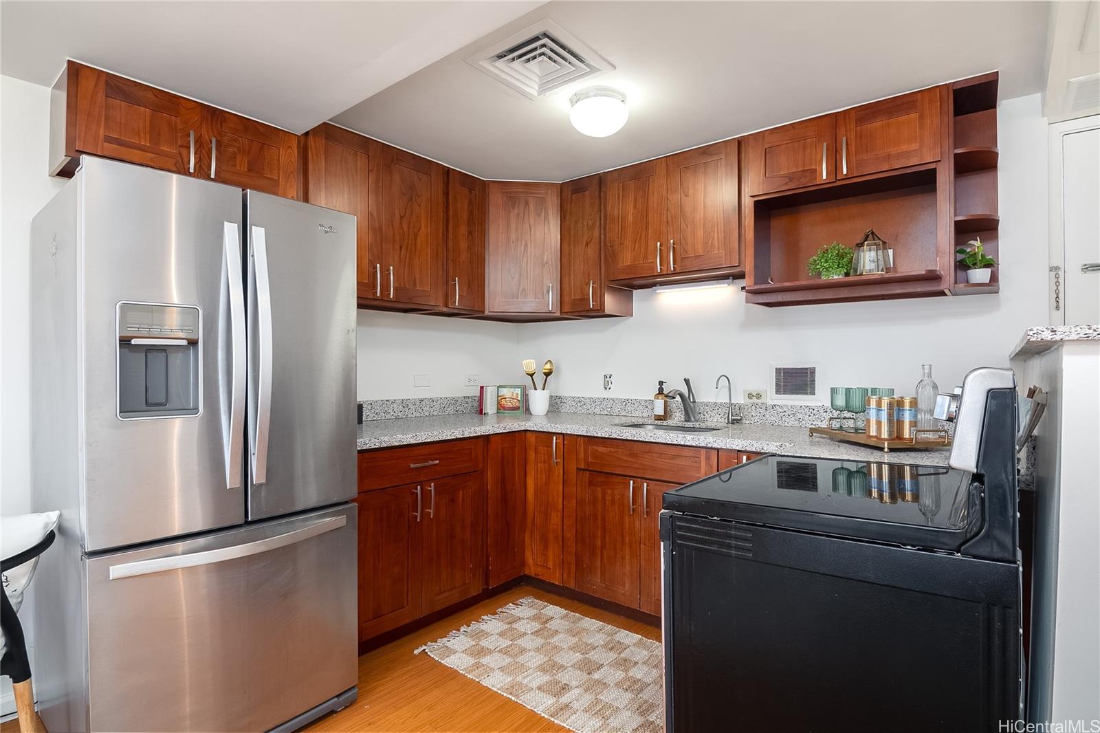 Harbor Square condo # 22E, Honolulu, Hawaii - photo 7 of 25