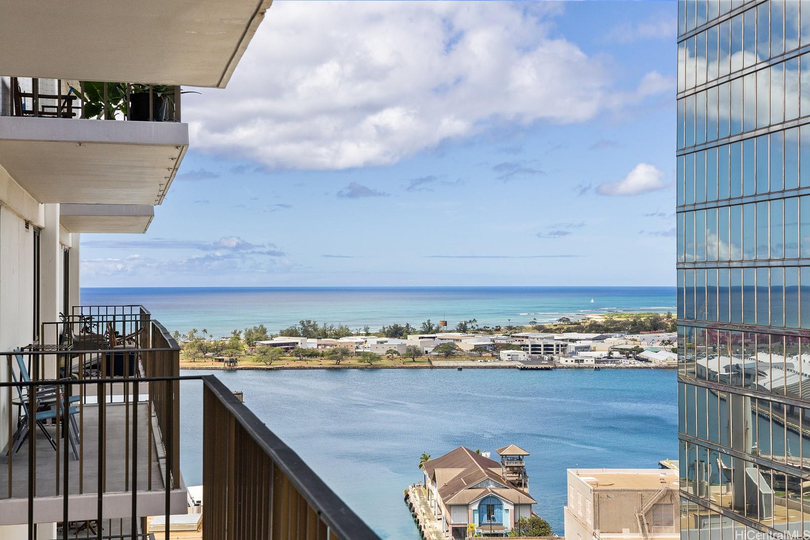 Harbor Square condo # 23E, Honolulu, Hawaii - photo 12 of 22