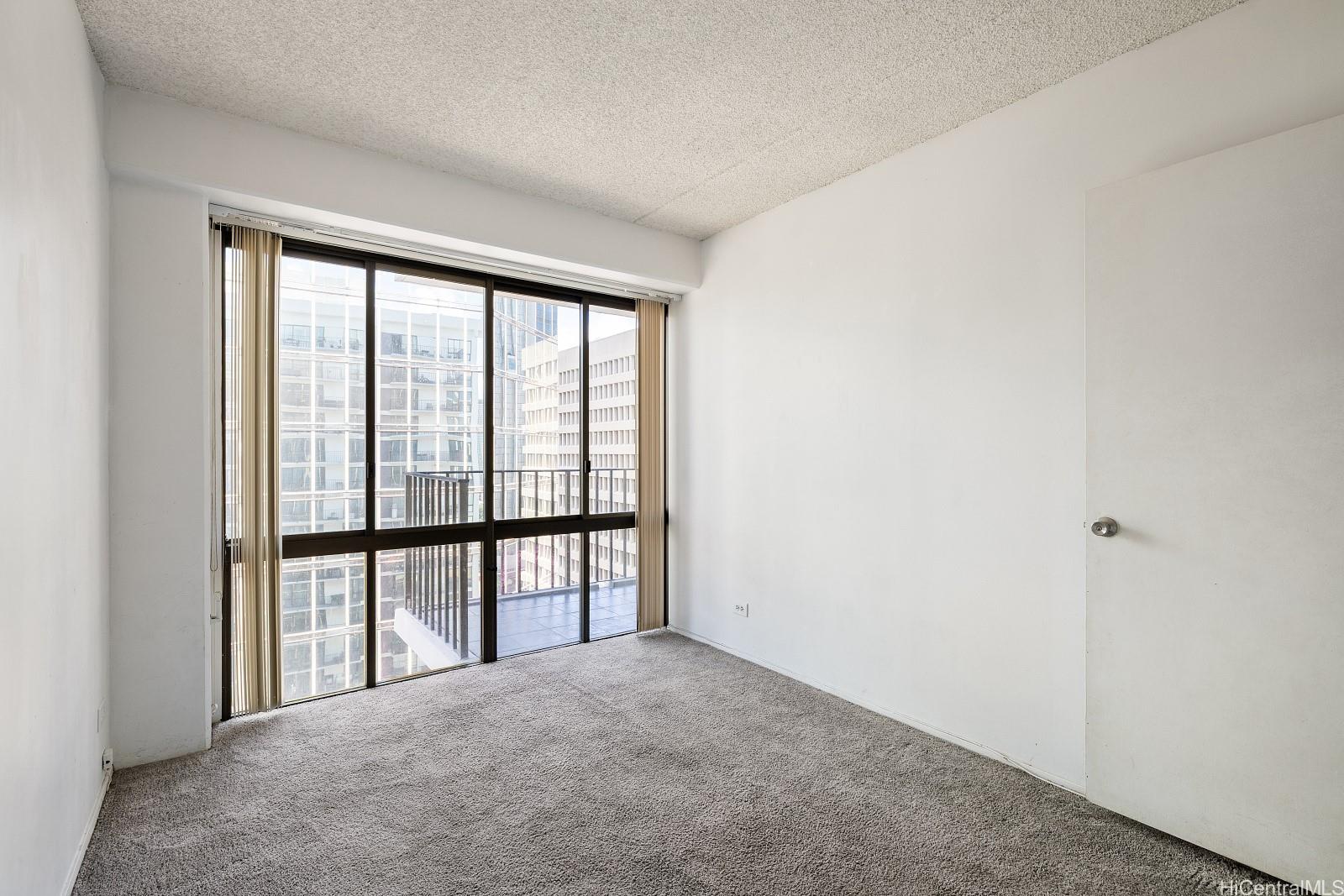 Harbor Square condo # 23E, Honolulu, Hawaii - photo 13 of 22