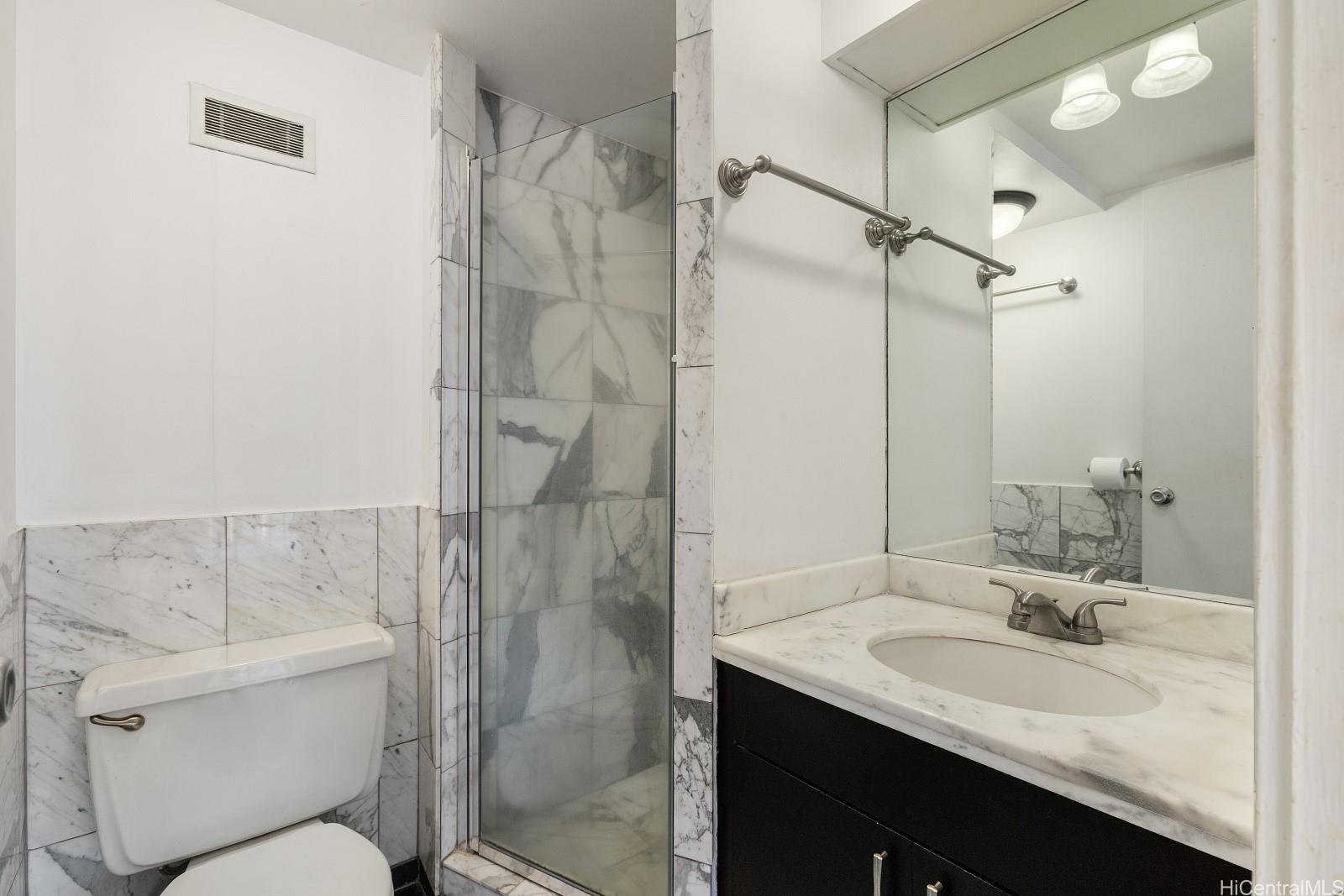 Harbor Square condo # 23E, Honolulu, Hawaii - photo 16 of 22