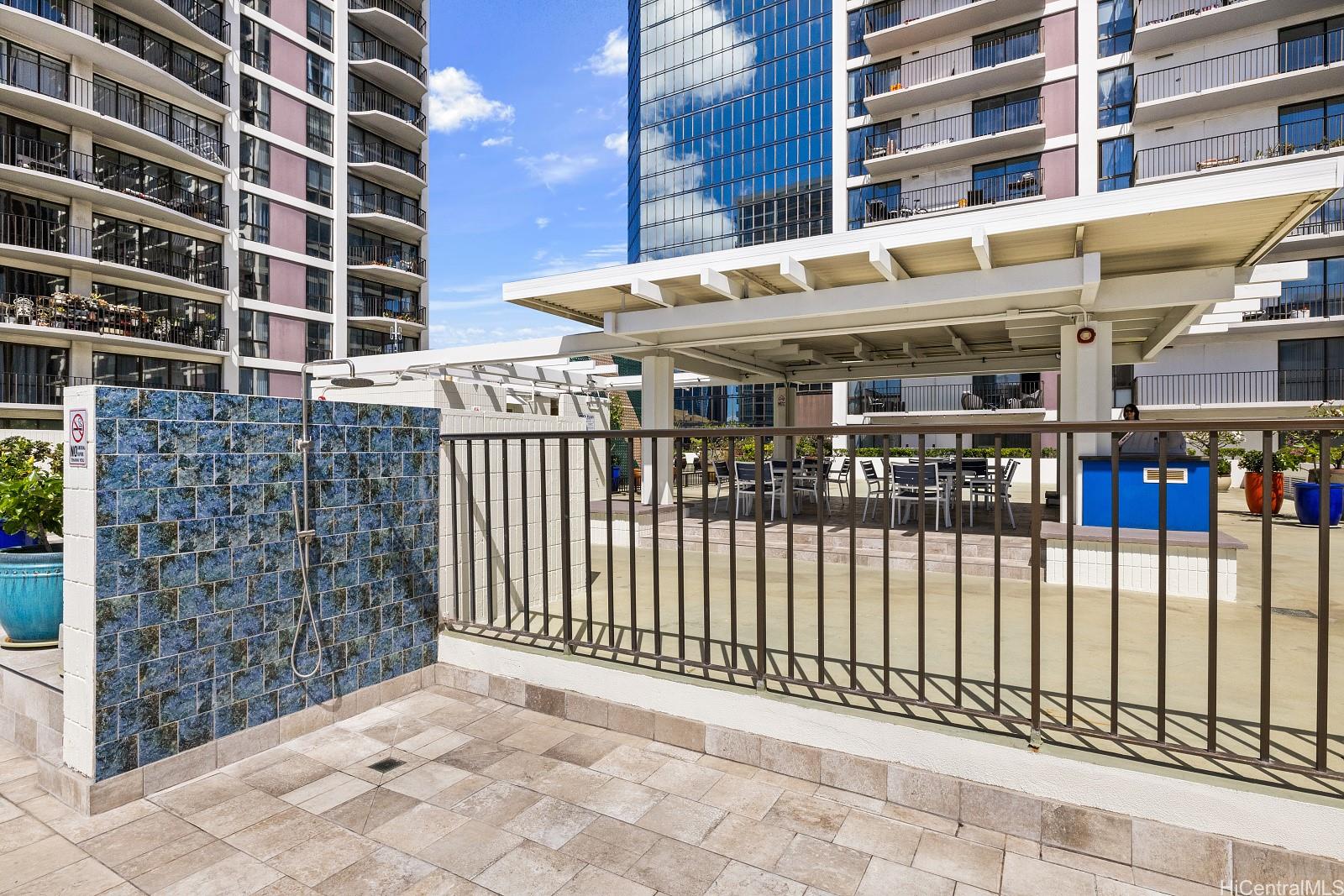 Harbor Square condo # 23E, Honolulu, Hawaii - photo 18 of 22