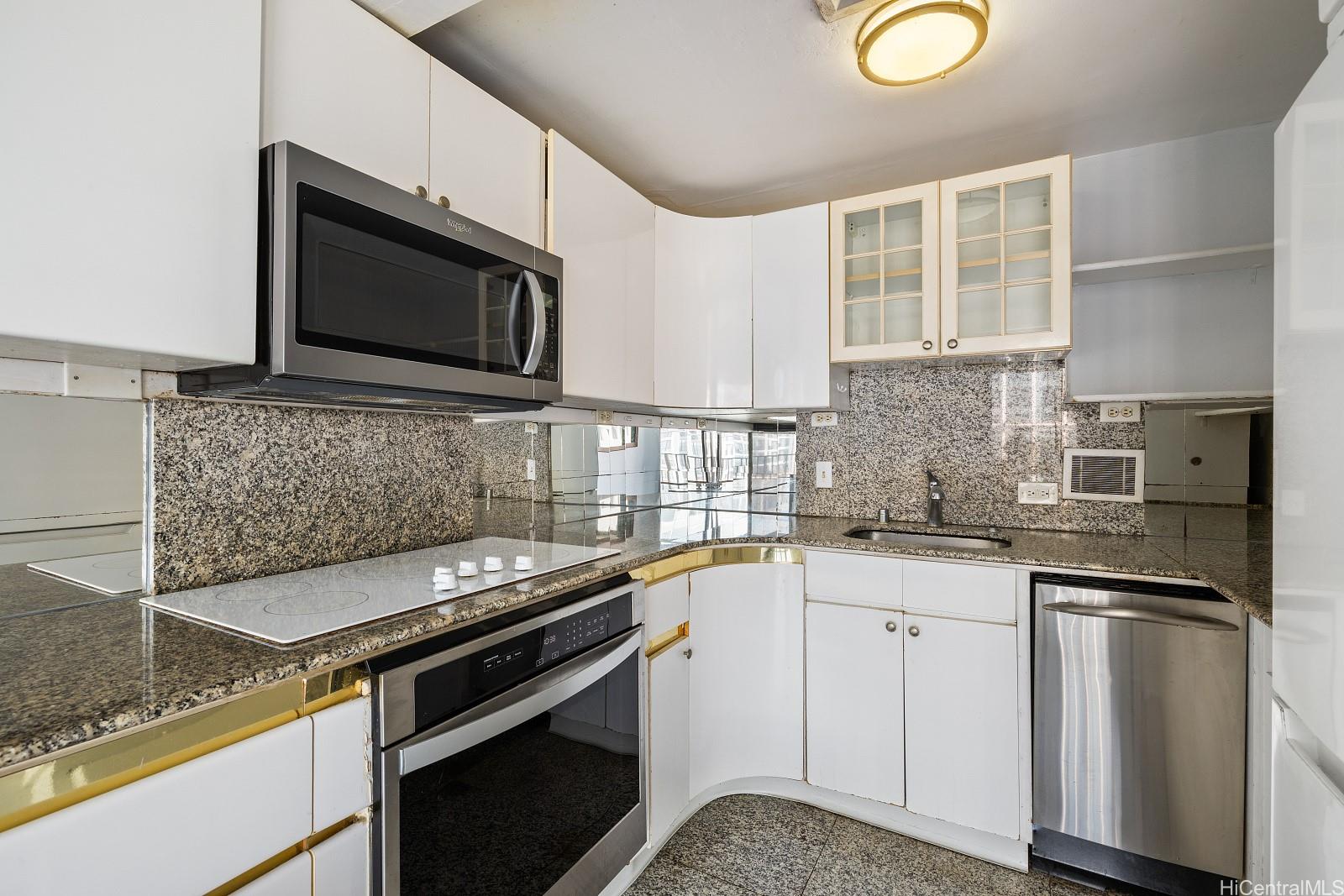 Harbor Square condo # 23E, Honolulu, Hawaii - photo 9 of 22