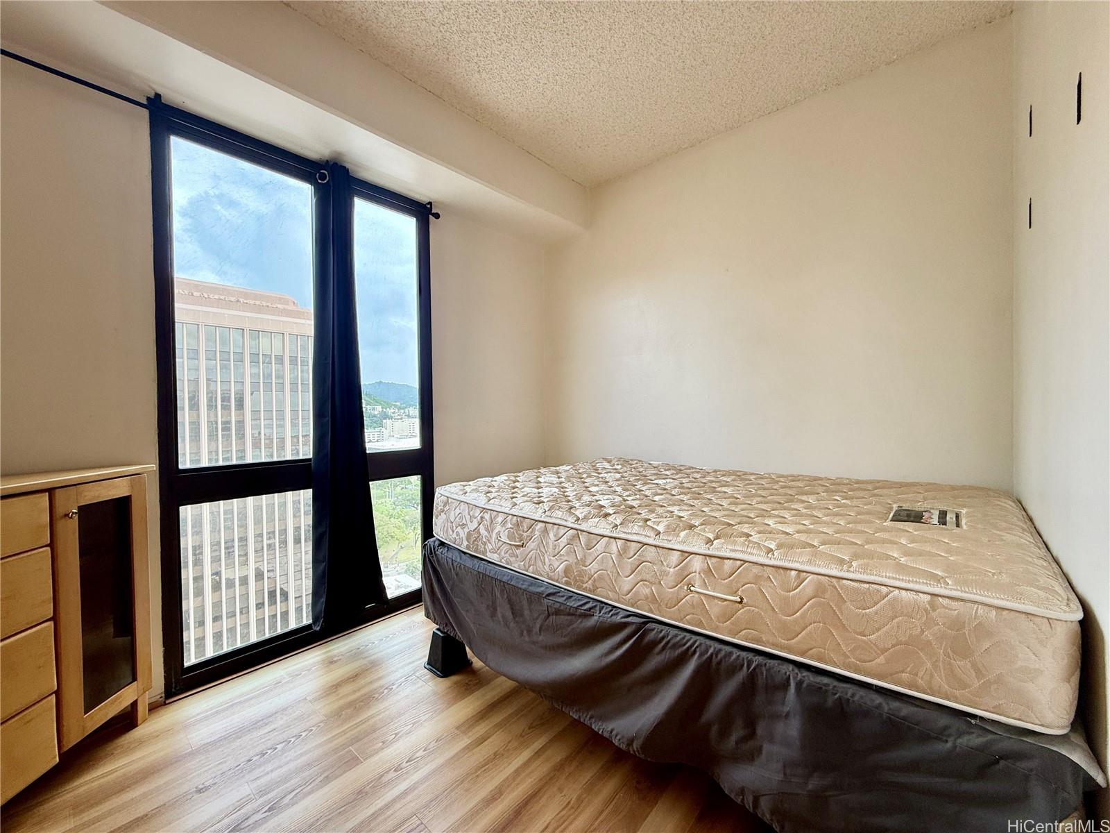 Harbor Square condo # 25G, Honolulu, Hawaii - photo 18 of 25