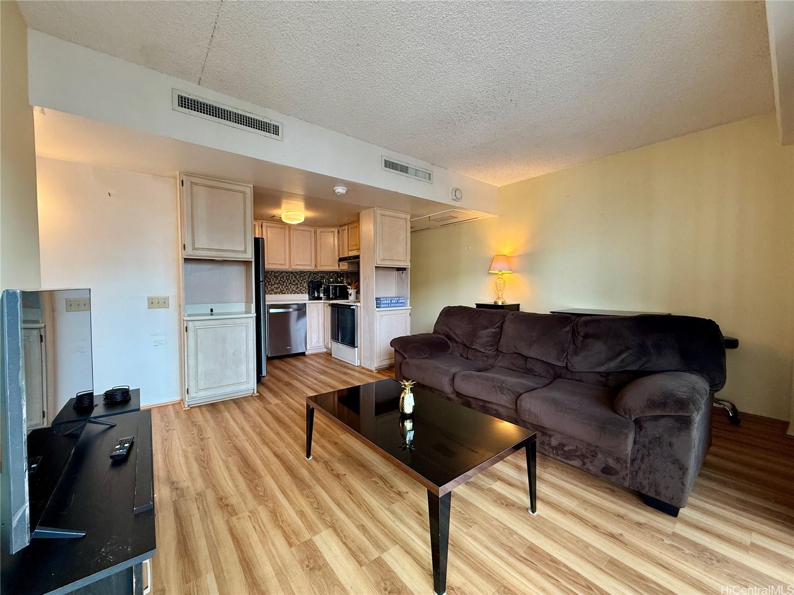 Harbor Square condo # 25G, Honolulu, Hawaii - photo 3 of 22