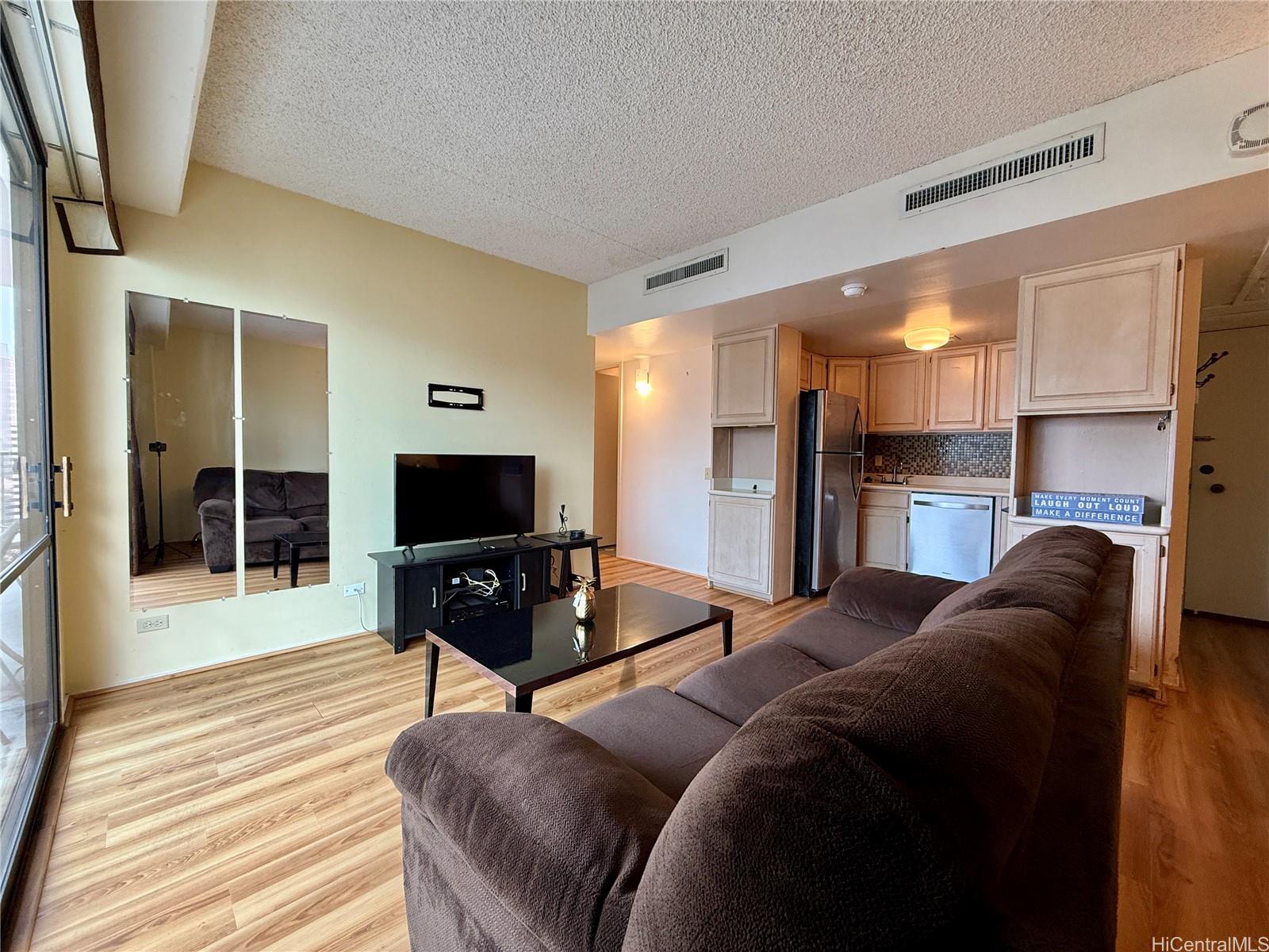 Harbor Square condo # 25G, Honolulu, Hawaii - photo 4 of 22