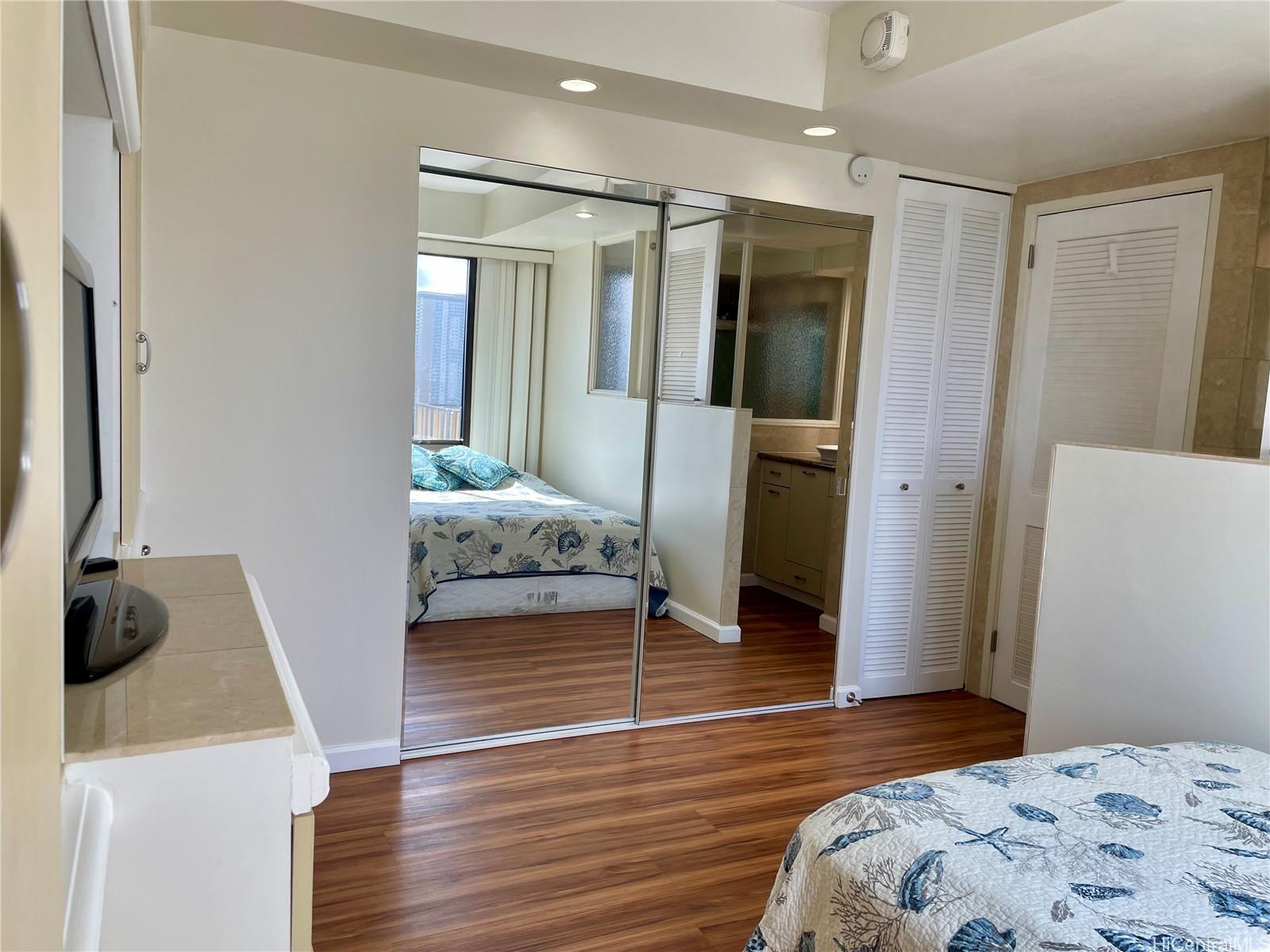 Harbor Square condo # 26D, Honolulu, Hawaii - photo 12 of 22