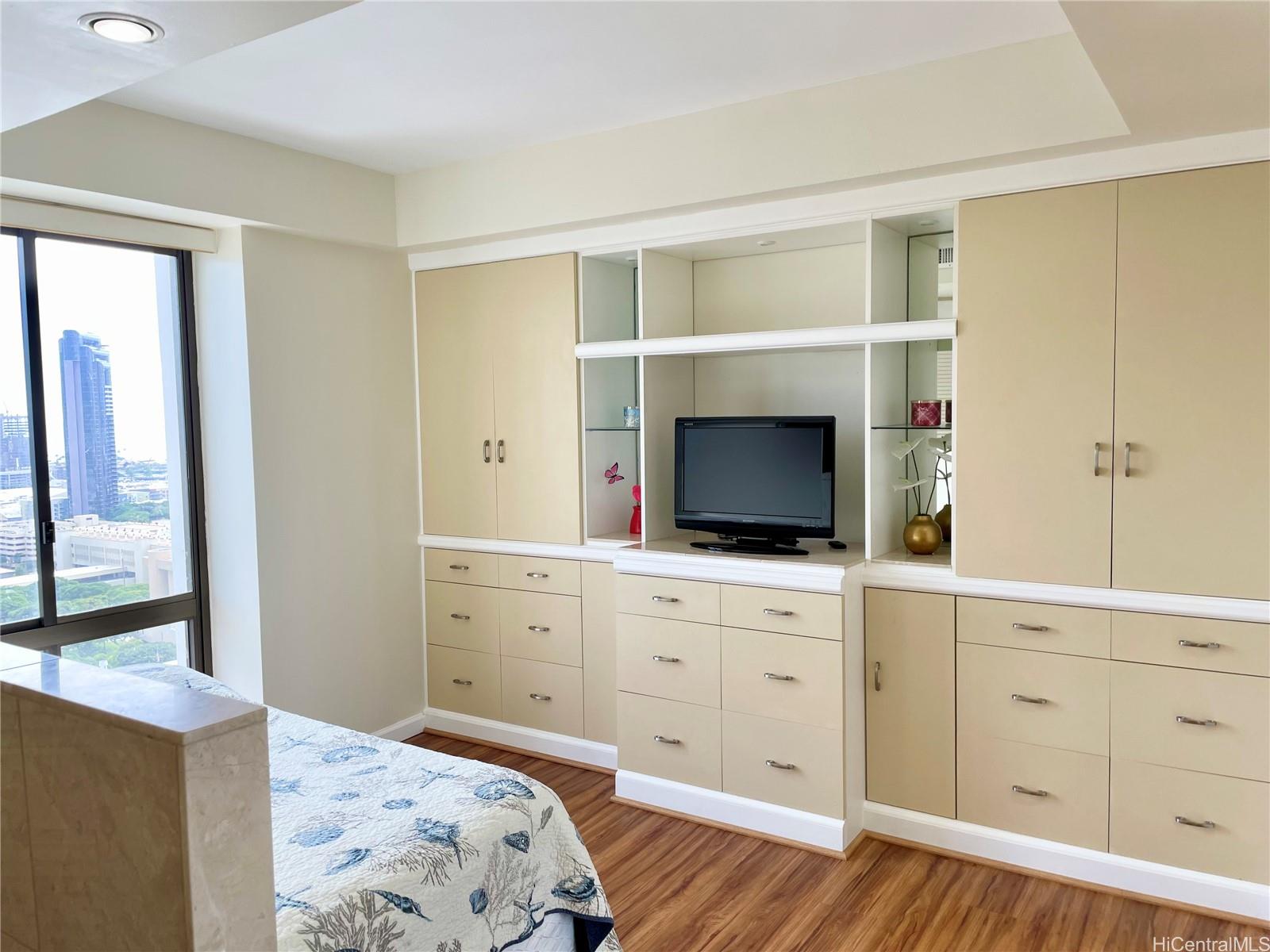 Harbor Square condo # 26D, Honolulu, Hawaii - photo 14 of 22