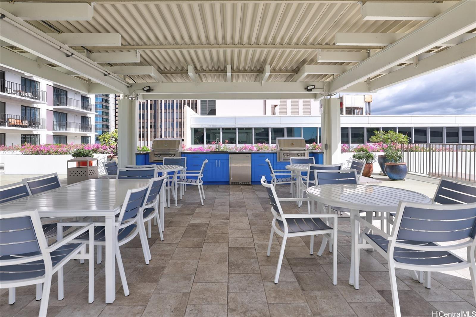 Harbor Square condo # 26D, Honolulu, Hawaii - photo 22 of 25