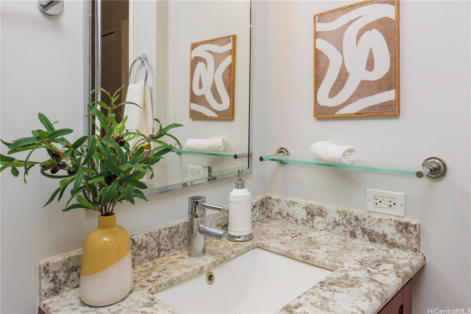 Harbor Square condo # 7A, Honolulu, Hawaii - photo 12 of 18