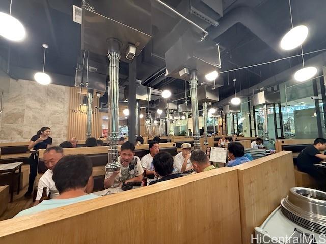 2250 Kalakaua Ave Waikiki  - photo 11 of 24