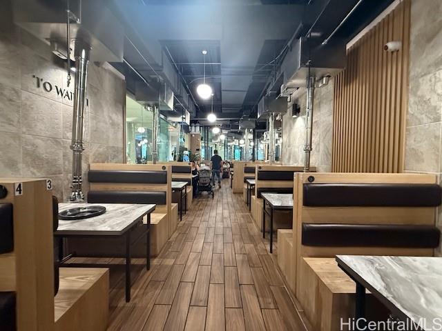 2250 Kalakaua Ave Waikiki  - photo 13 of 24