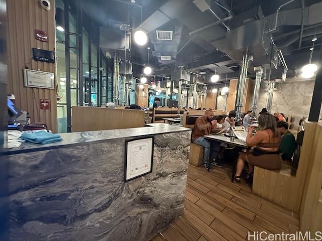 2250 Kalakaua Ave Waikiki  - photo 9 of 24