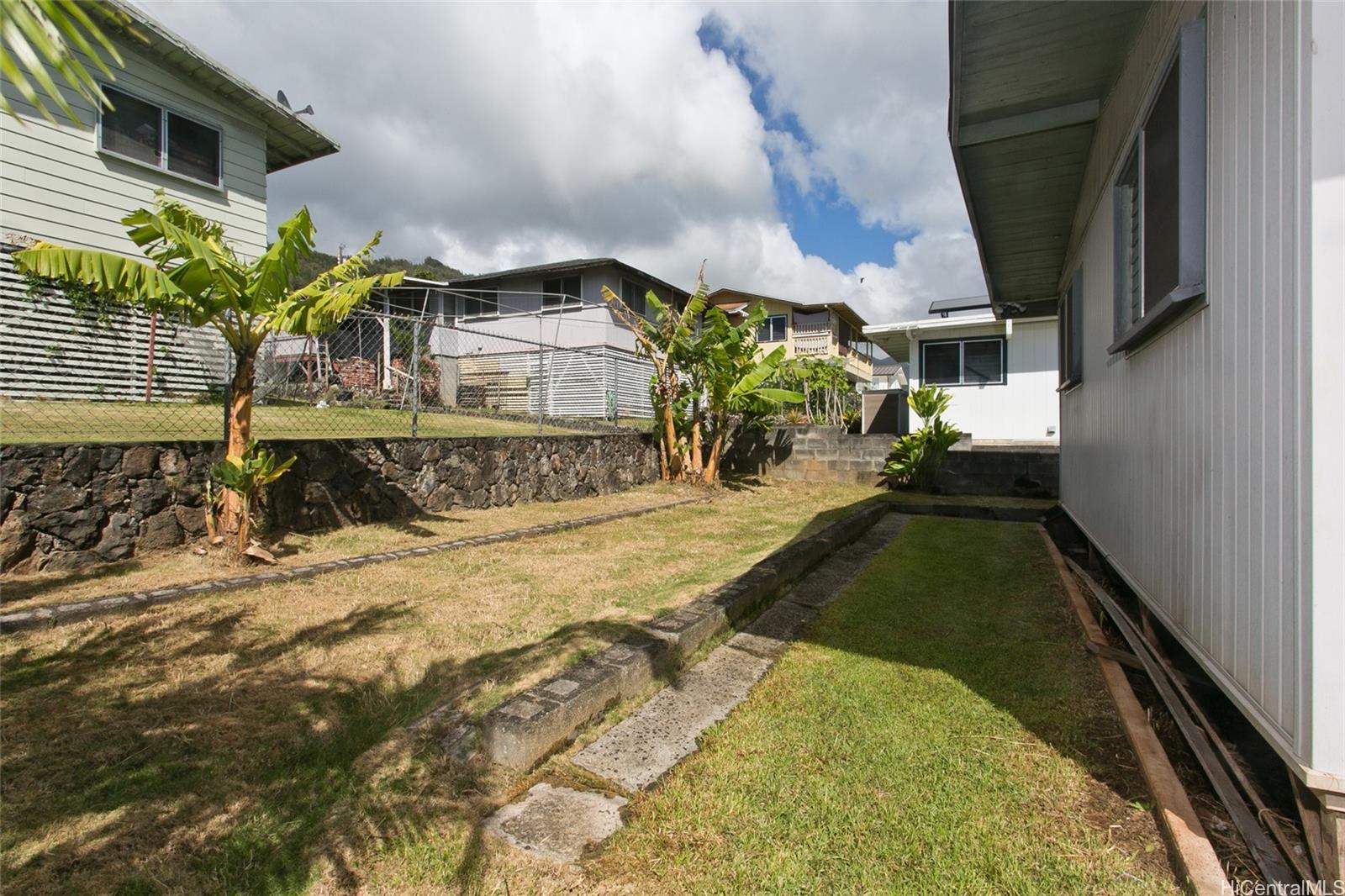 2254  Jennie St Kalihi-upper, Honolulu home - photo 19 of 21