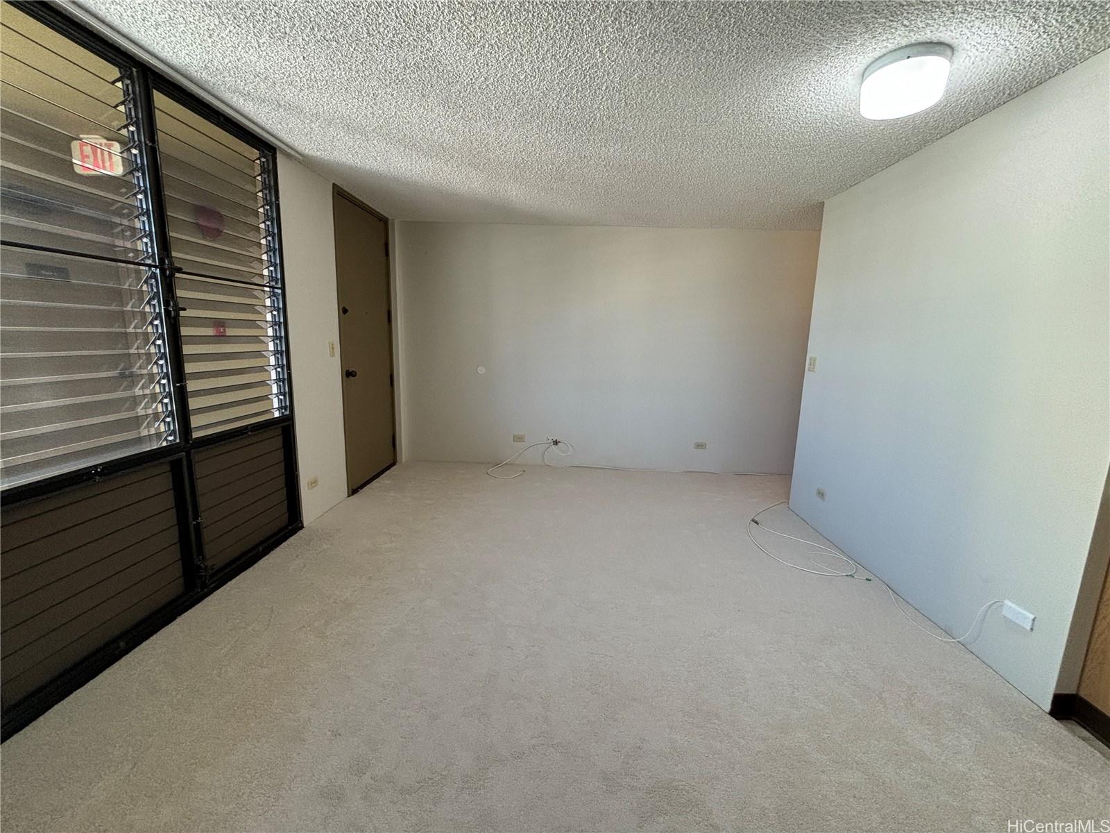 2255 Date St Honolulu - Rental - photo 4 of 11