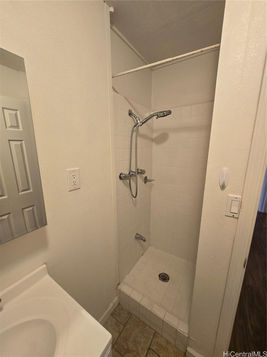 2258 Date Street Honolulu - Rental - photo 10 of 11