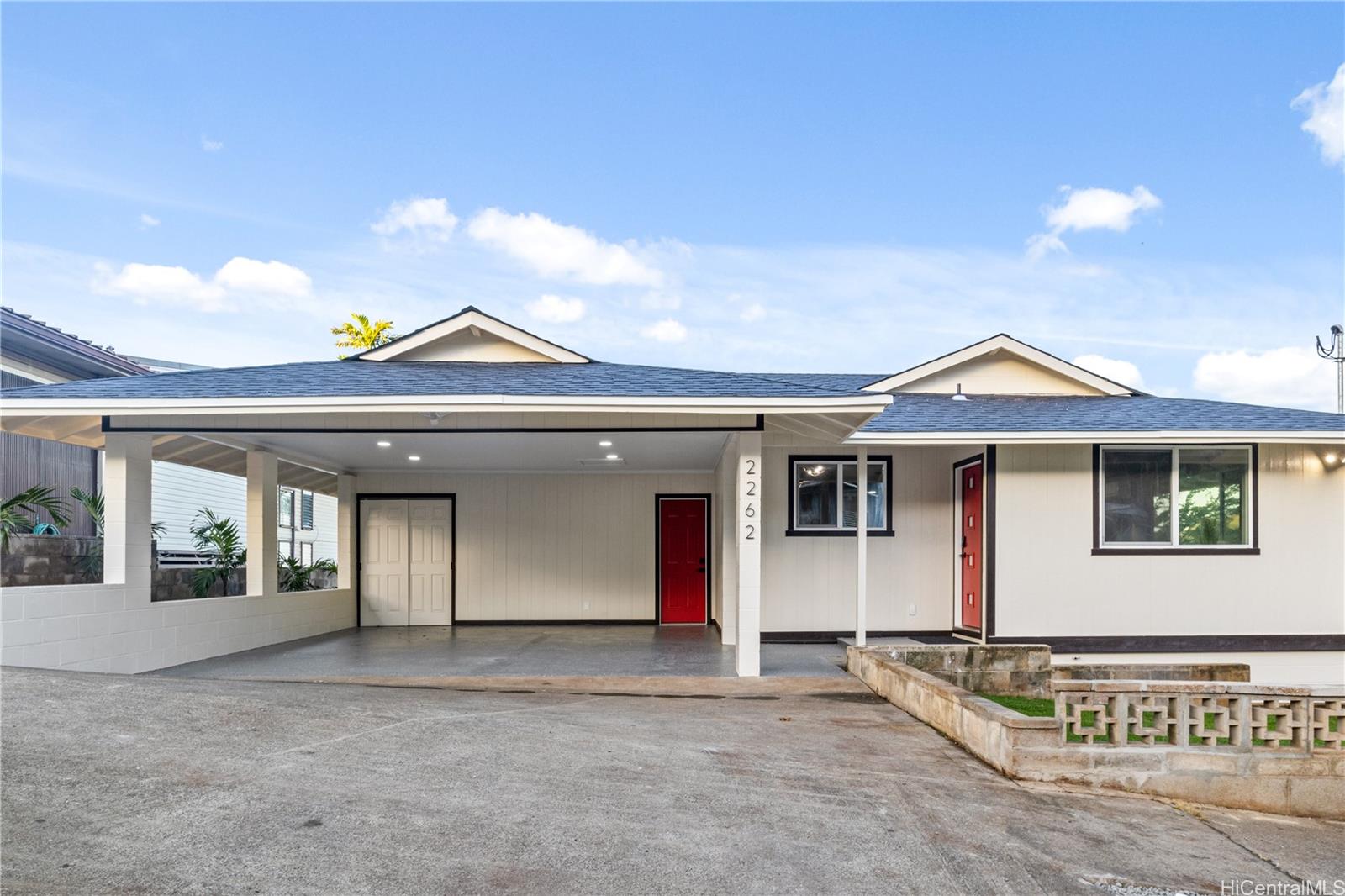 2262 Ala Mahamoe Street , Honolulu, Hi 96819 home Moanalua Gardens