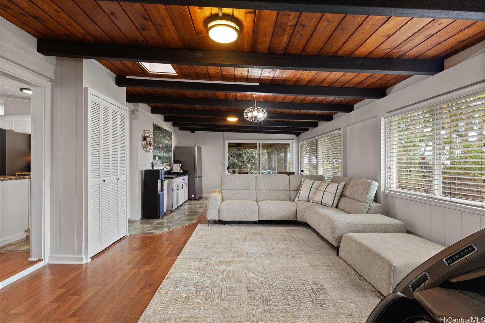 2265  Amokemoke St Pacific Palisades, PearlCity home - photo 11 of 25