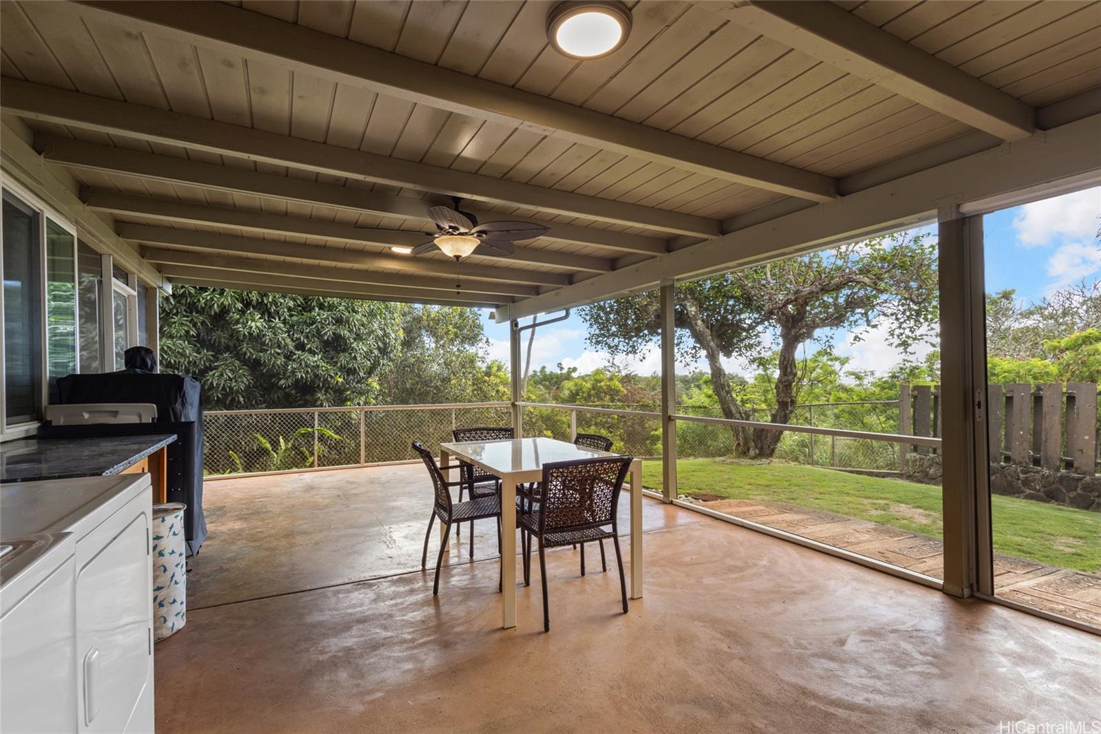 2265  Amokemoke St Pacific Palisades, PearlCity home - photo 12 of 25