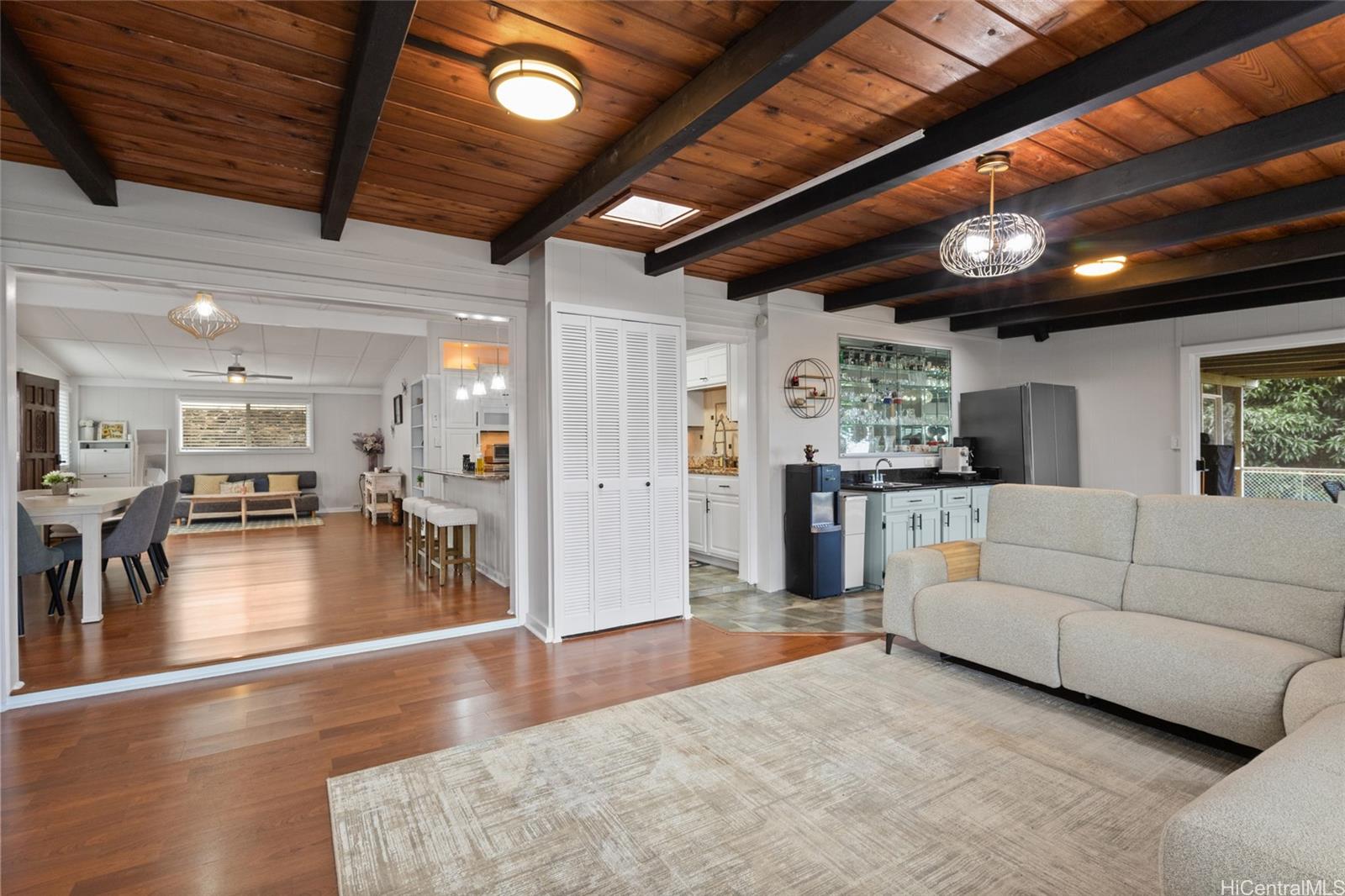 2265  Amokemoke St Pacific Palisades, PearlCity home - photo 9 of 25