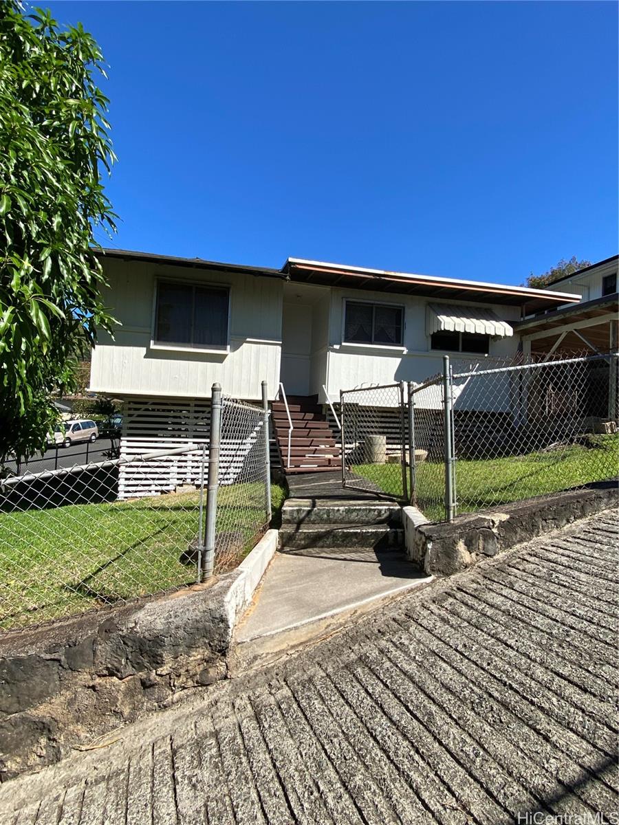 2265  Waiomao Road Palolo, Diamond Head home - photo 2 of 12